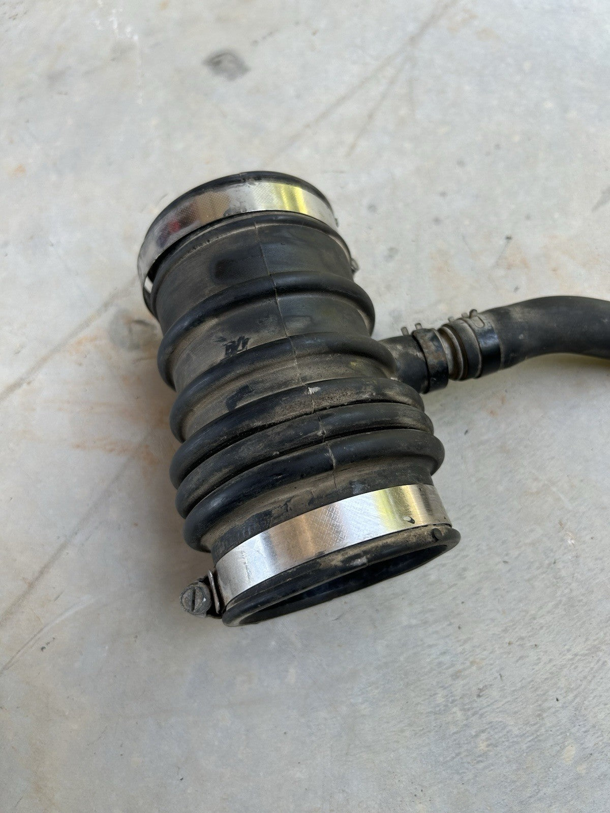 89-94 Nissan 240SX S13 KA24DE Intake Coupler Boot Rubber Engine Hose Pipe