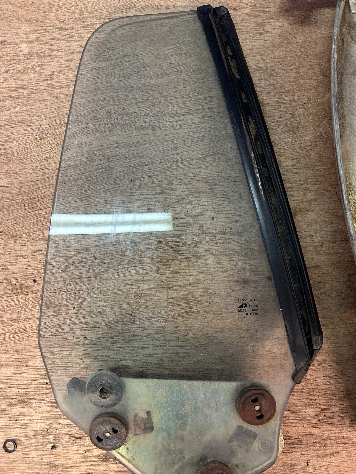 92-94 Nissan 240sx Convertible Right Rear Quarter Window Track w/ Glass S13 Vert
