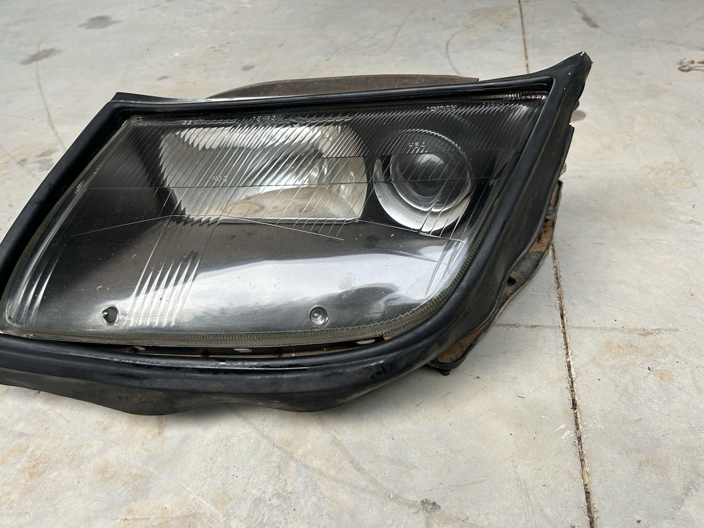 90-96 Nissan 300zx Z32 OEM LH Left Driver Side Headlight- Damaged