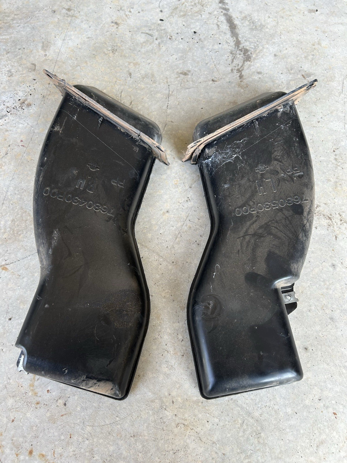 90-96 Nissan 300zx Z32 Rear RH & LH Side Quarter Panel Air Duct Vent OEM 0735