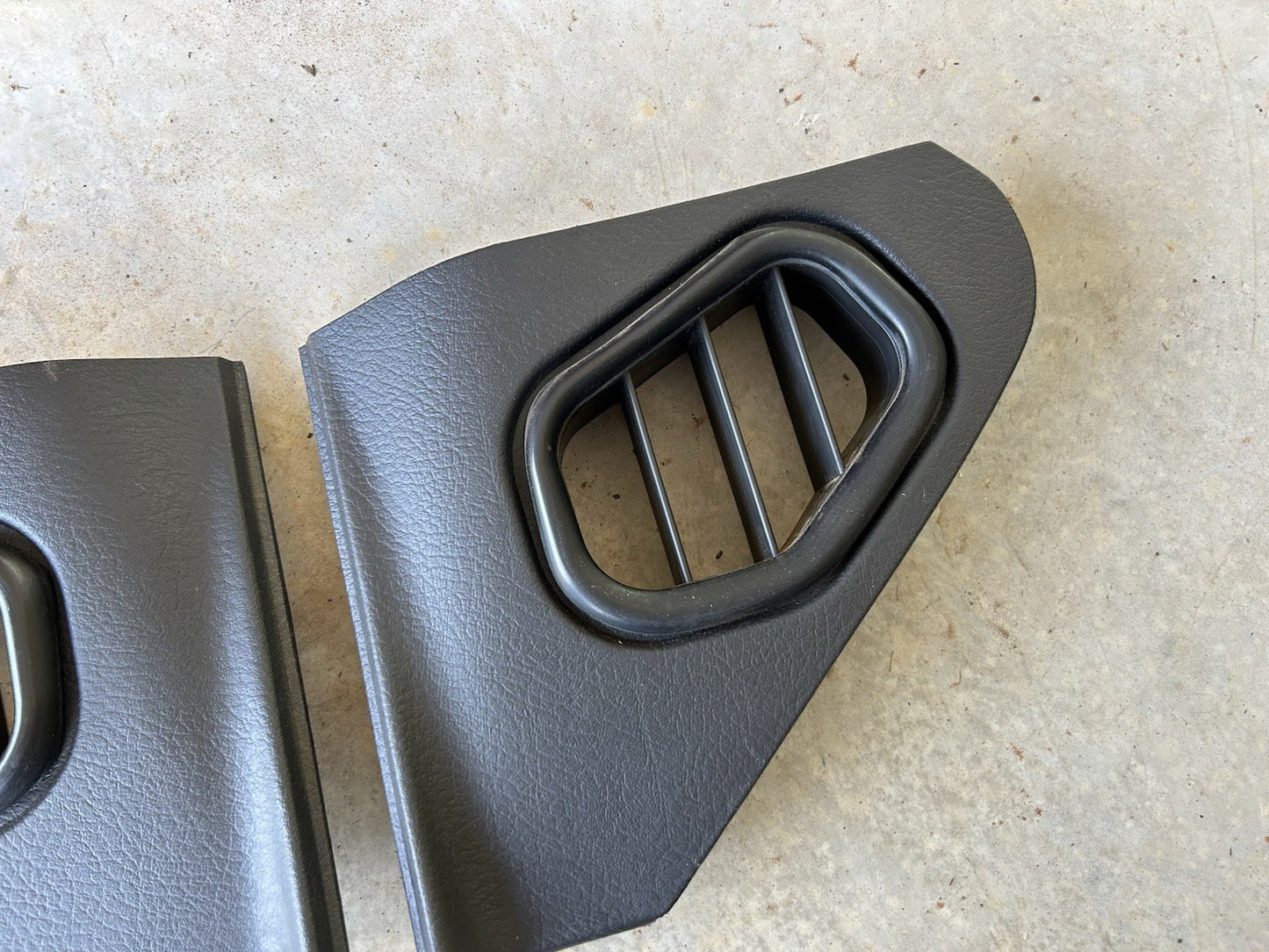 1990 Nissan Fairlady Z32 JDM RHD OEM 300zx Dash Trim End Cap Vent Panel PAIR