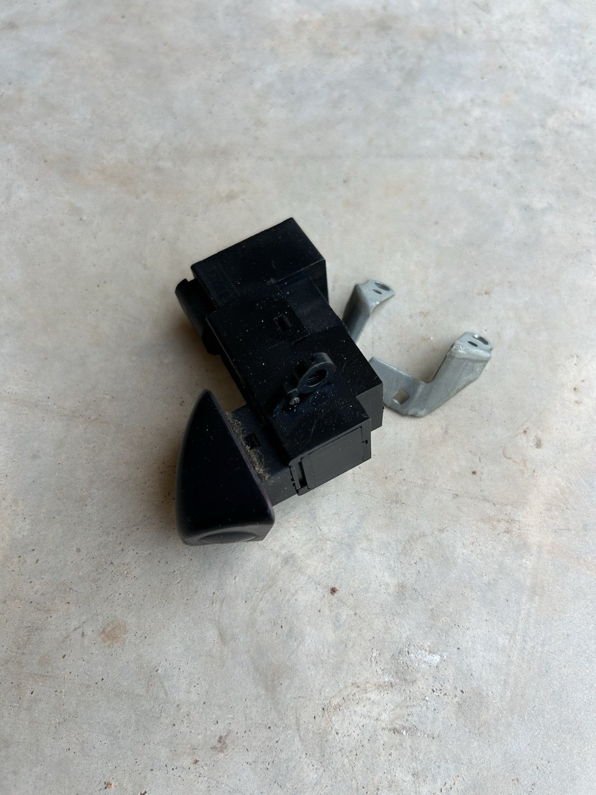 90-96 Nissan 300zx Z32 OEM Hazard Switch Button - Tested Good