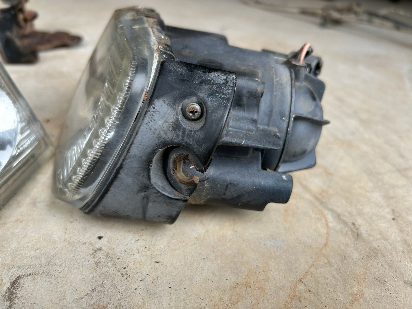 95-96 Nissan 240sx S14 SE OEM Zenki RH LH Fog Lights Pair W Bracket Damage
