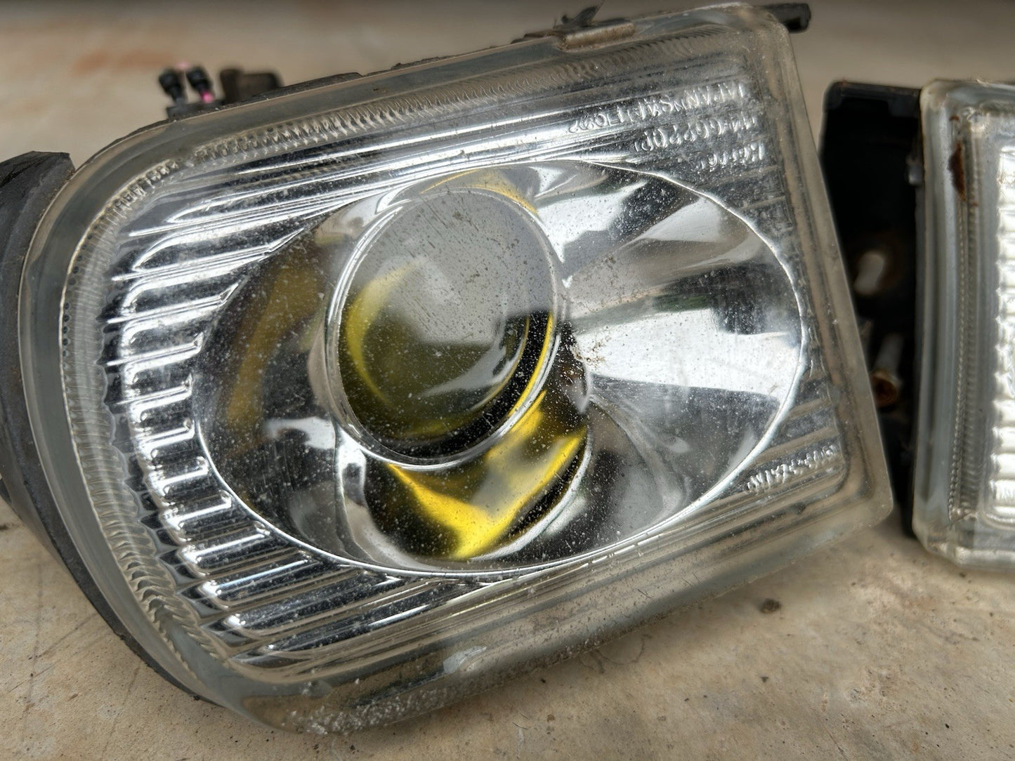 95-96 Nissan 240sx S14 SE OEM Zenki RH LH Fog Lights Pair W Bracket Damage