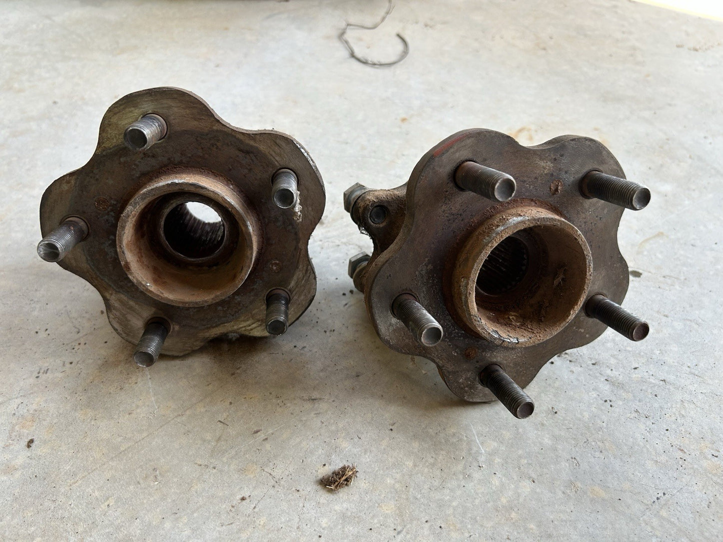 USED 90-96 Nissan 300zx Z32 N/A Rear Wheel Hubs 240SX Conversion 5x114.3 5lug