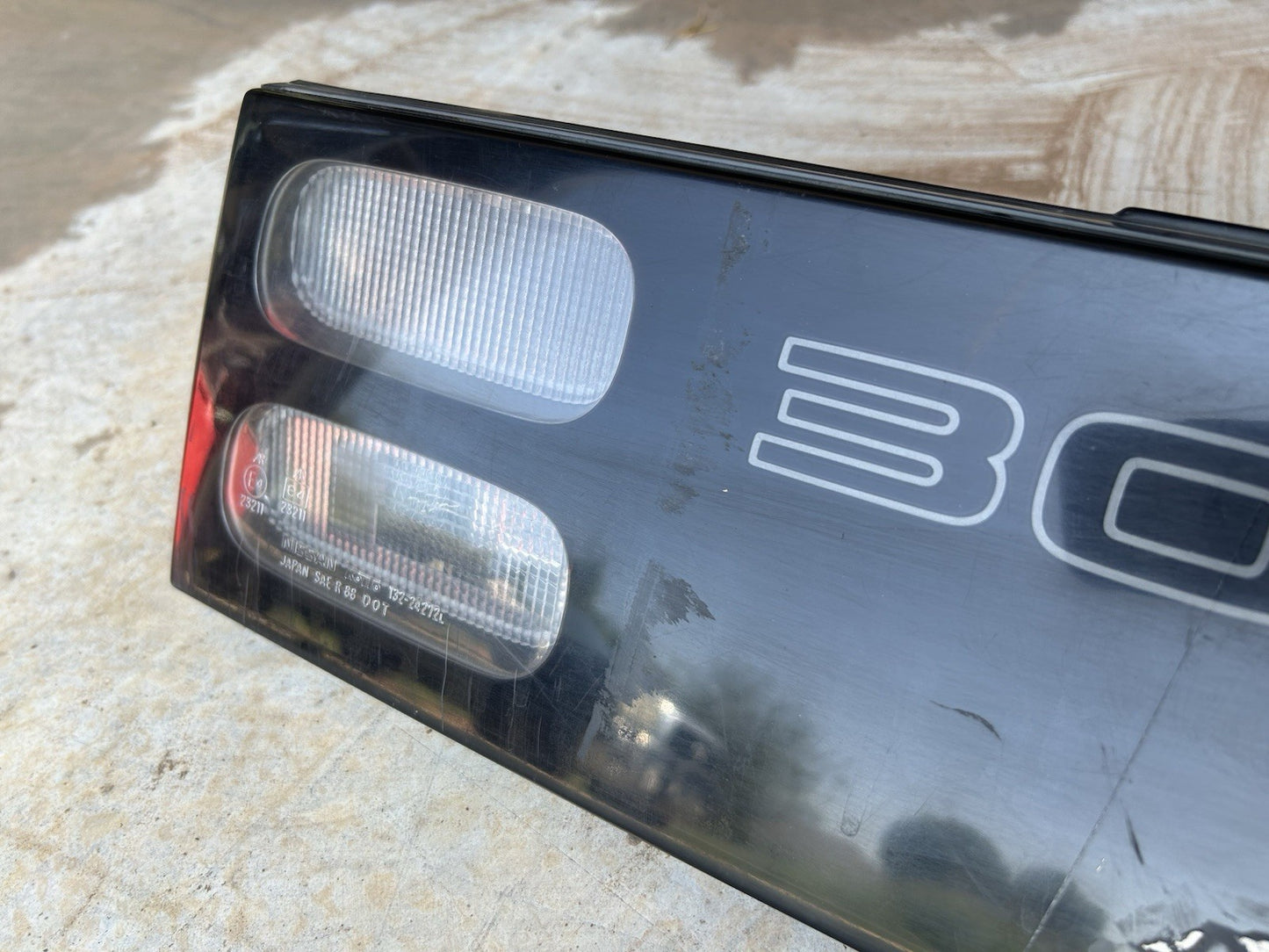 90-96 Nissan 300zx Z32 OEM Rear Center Tail Reverse Light Panel