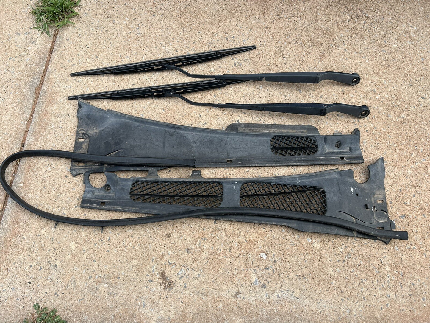 89-94 Nissan 240sx Front Windshield Cowl Trim W Arms S13 Wiper Cover Sill Vents