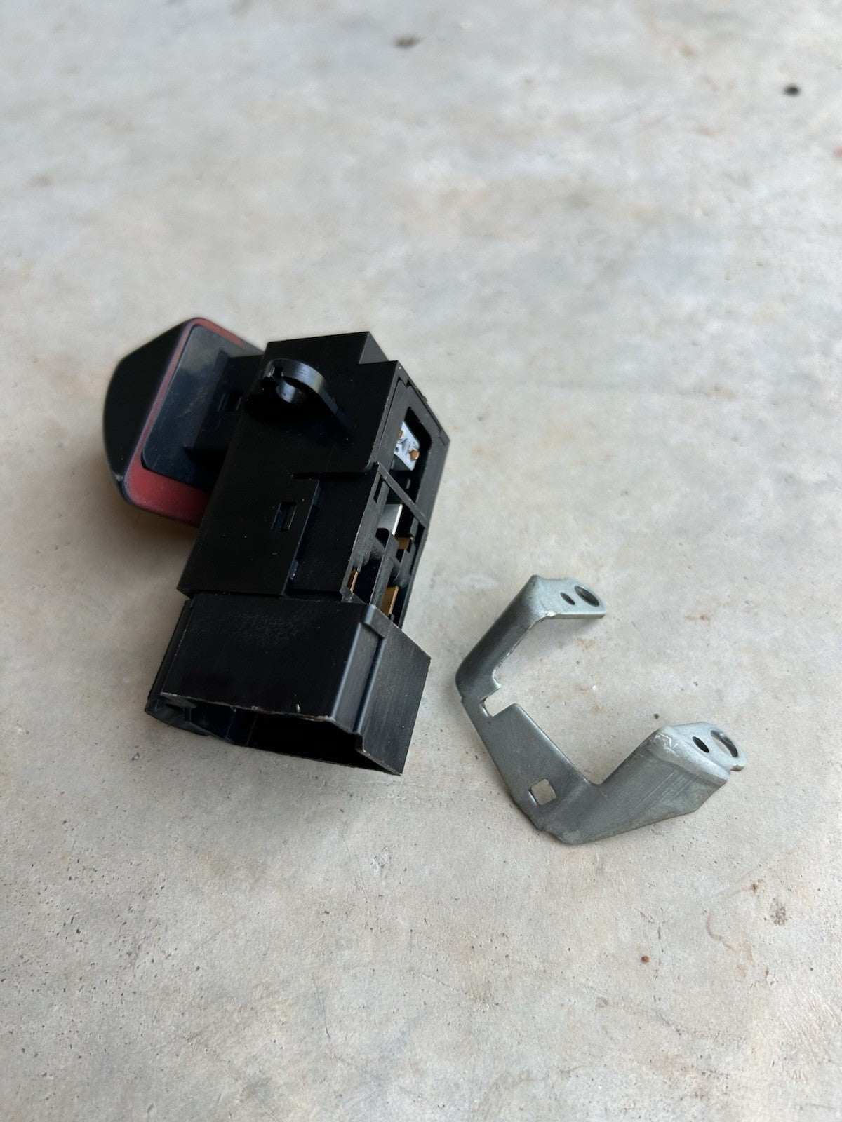 90-96 Nissan 300zx Z32 OEM Hazard Switch Button - Tested Good