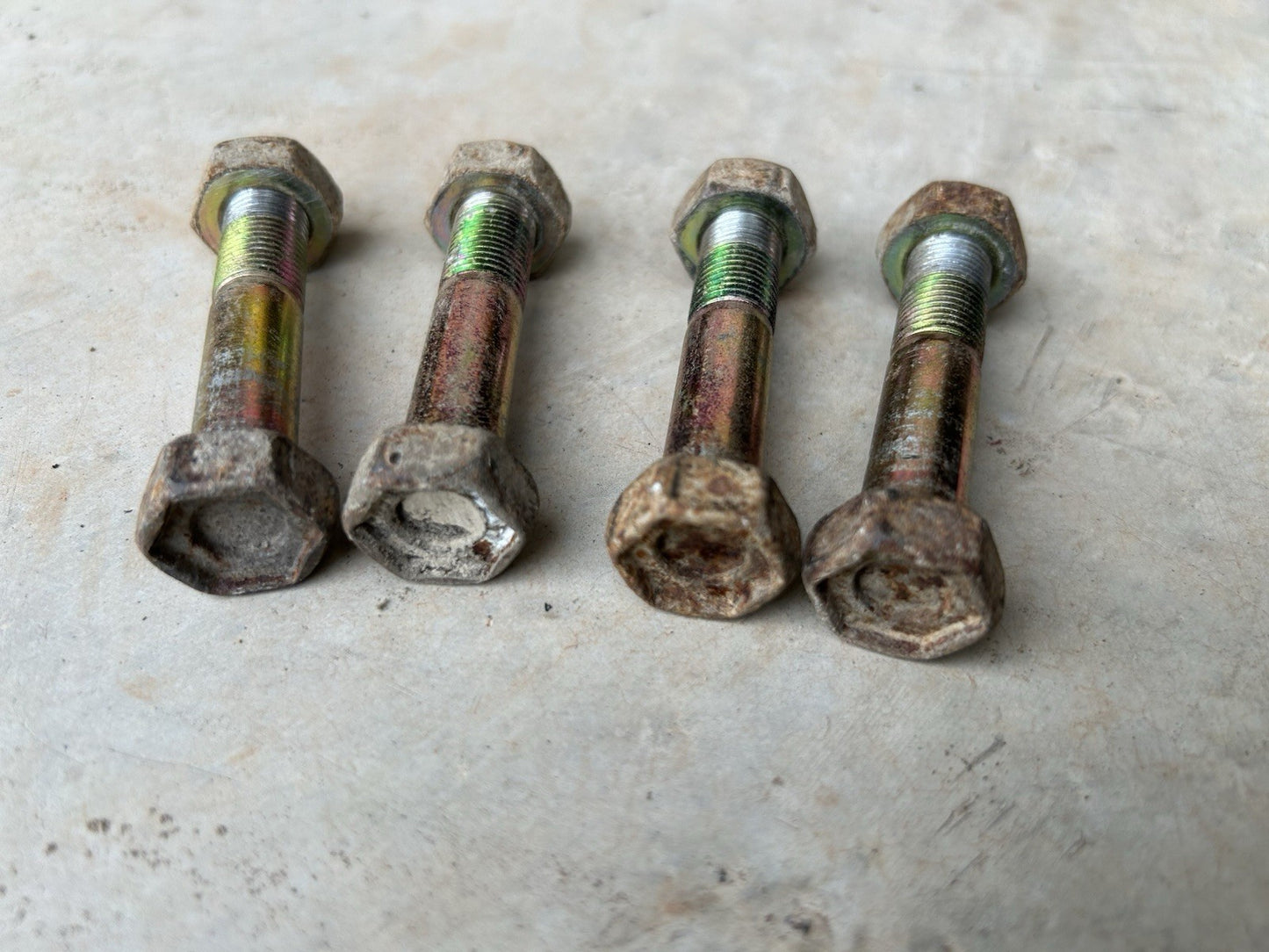 NISSAN 240sx 89-94 REAR SUSPENSION LOWER LINK RLCA BOLT & NUT 4pcs OEM