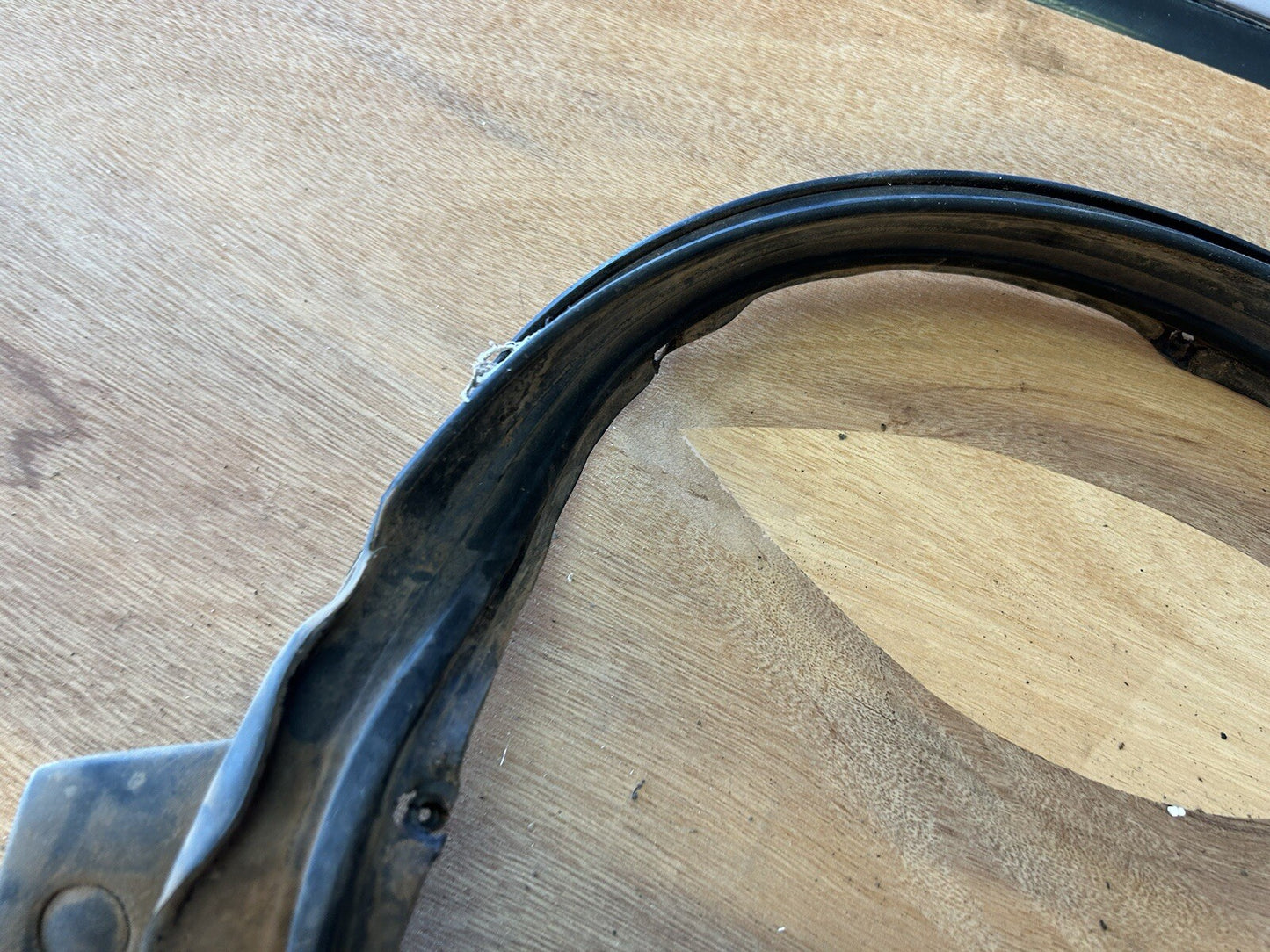 1991-1994 Nissan 240SX Convertible VERT OEM Rubber Weatherstrip Top To Roof Seal