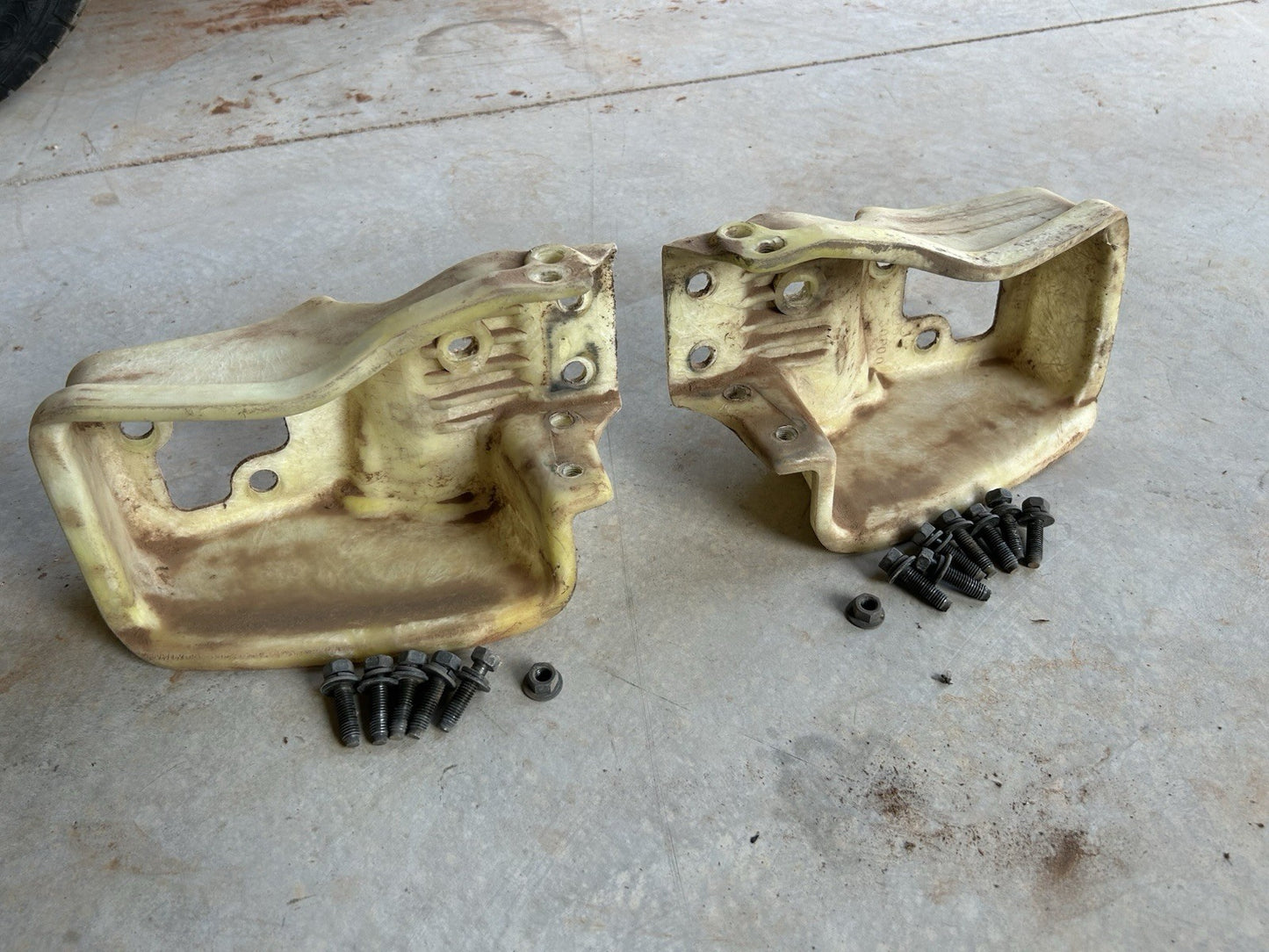 90-96 Nissan 300zx Z32 OEM Front Fog Light Mount Bucket Brackets PAIR L/R W/BOLT