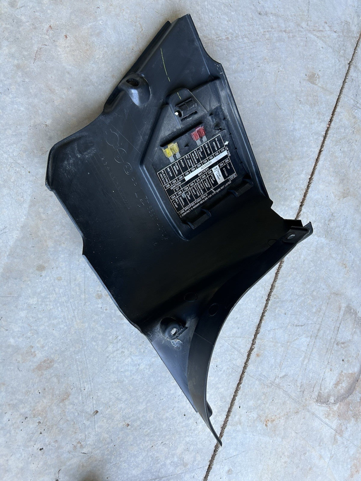 89-94 Nissan 240sx S13 OEM Drivers Side Kick Panel Left Fuse Cover Trim W/ BOLTS