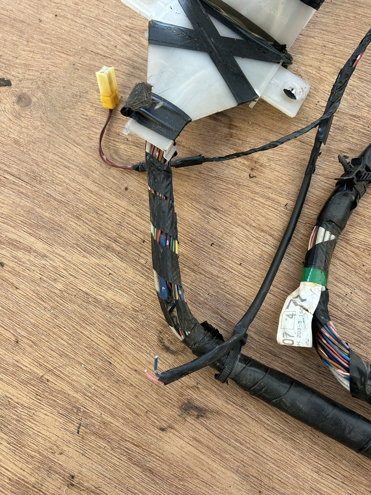 95-96 Nissan 240sx S14 Middle Body Harness Chassis Wiring inTerior Mid left