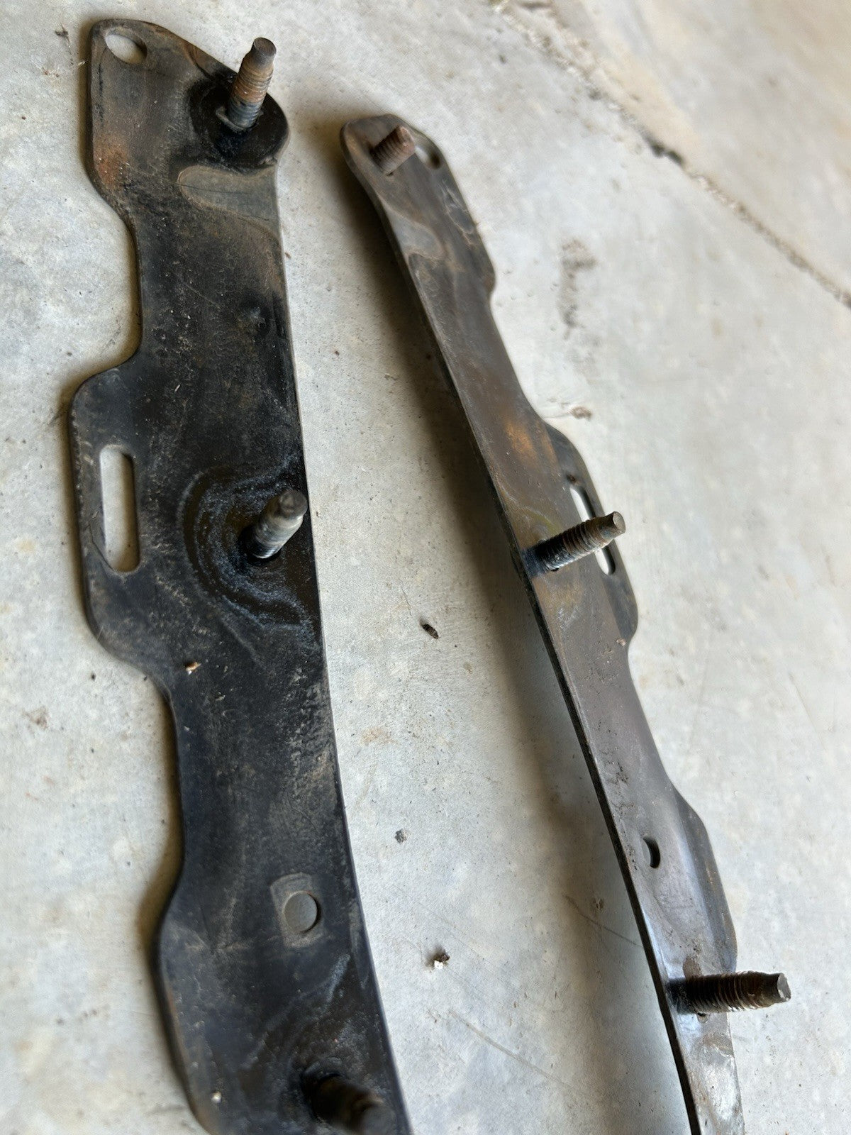91-94 Nissan 240sx S13 Front DOHC Bumper Mount Bracket Retainer Set OEM LH RH
