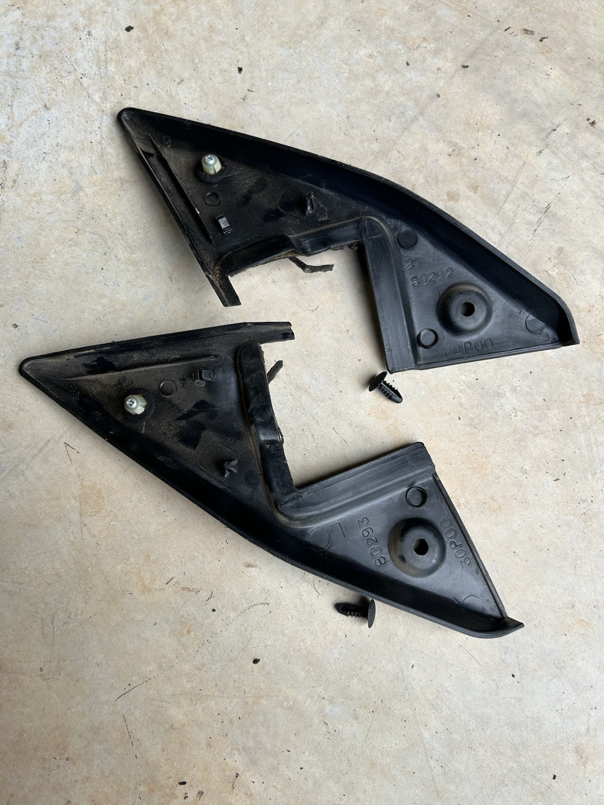 90-96 NISSAN Z32 300ZX COUPE LEFT & RIGHT DOOR MIRROR CORNER TRIM COVER SET OEM