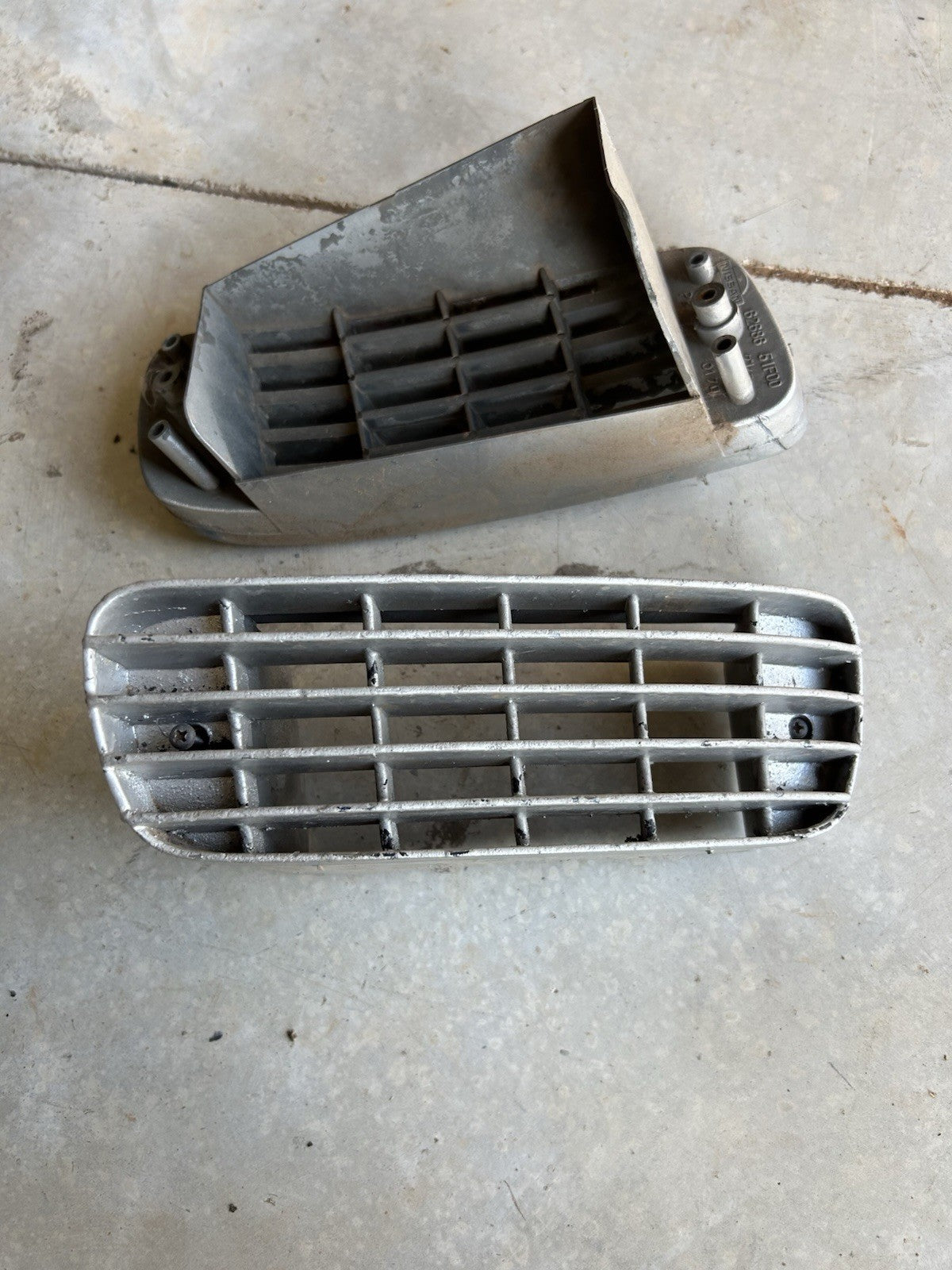 91-94 Nissan 240sx Right Front Bumper Lower Grille Cover S13
