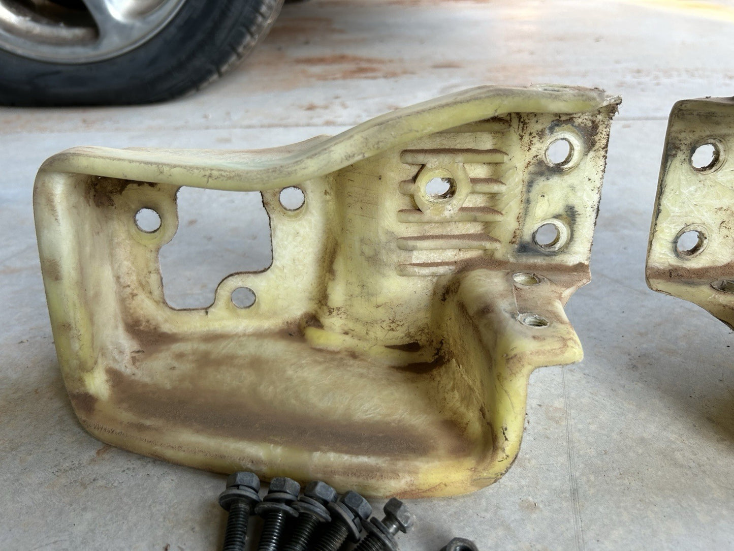 90-96 Nissan 300zx Z32 OEM Front Fog Light Mount Bucket Brackets PAIR L/R W/BOLT