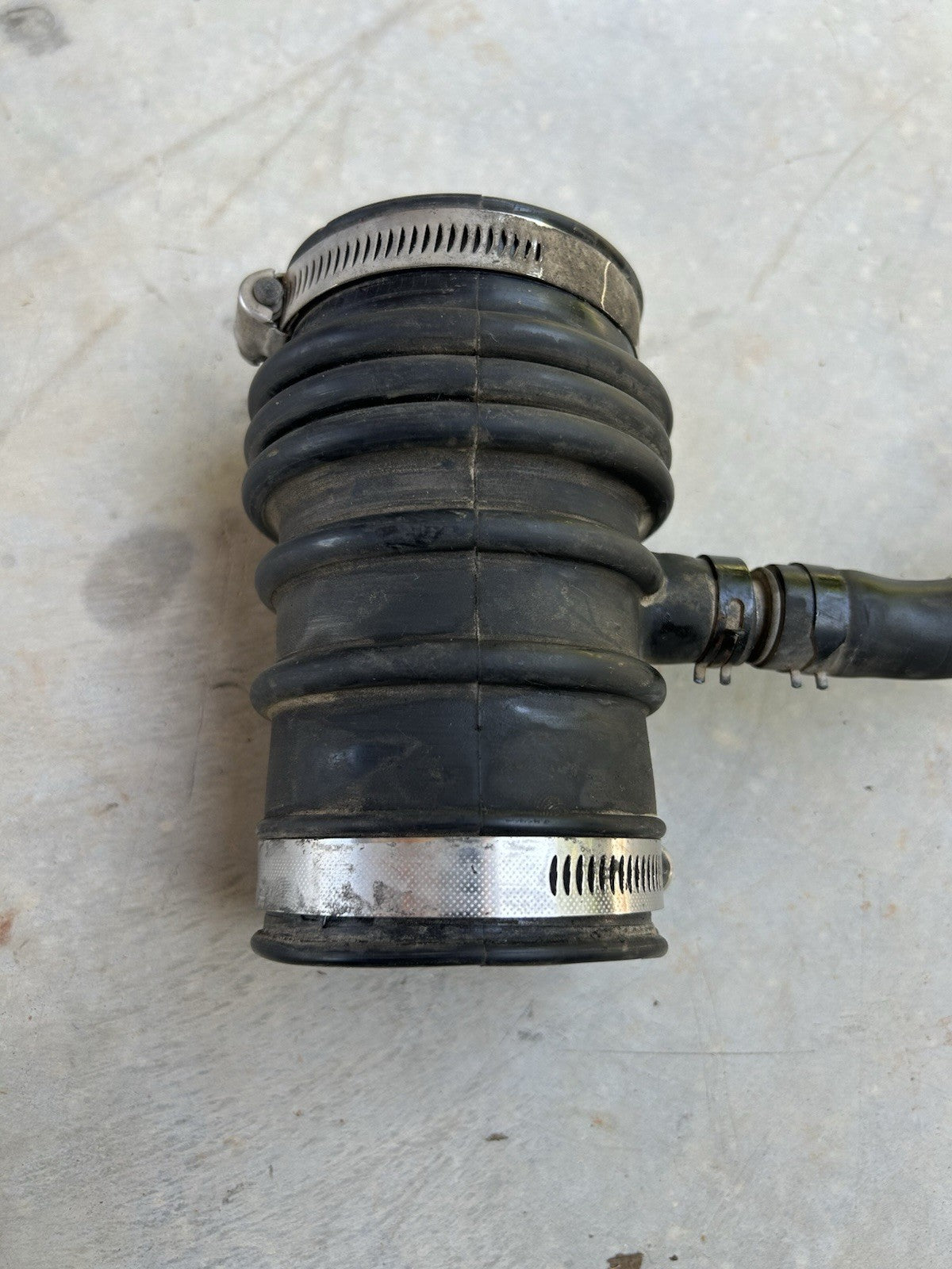 89-94 Nissan 240SX S13 KA24DE Intake Coupler Boot Rubber Engine Hose Pipe