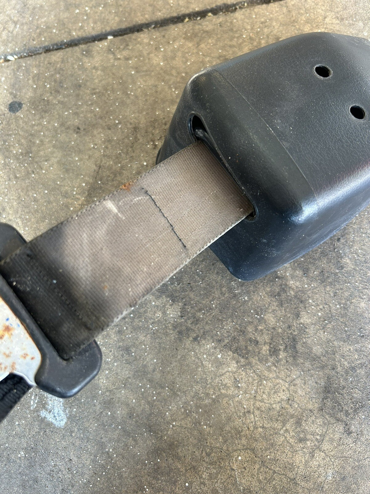 1989-1993 Nissan 240sx S13 Driver Left Rear Black Seat Belt Retractor Faded
