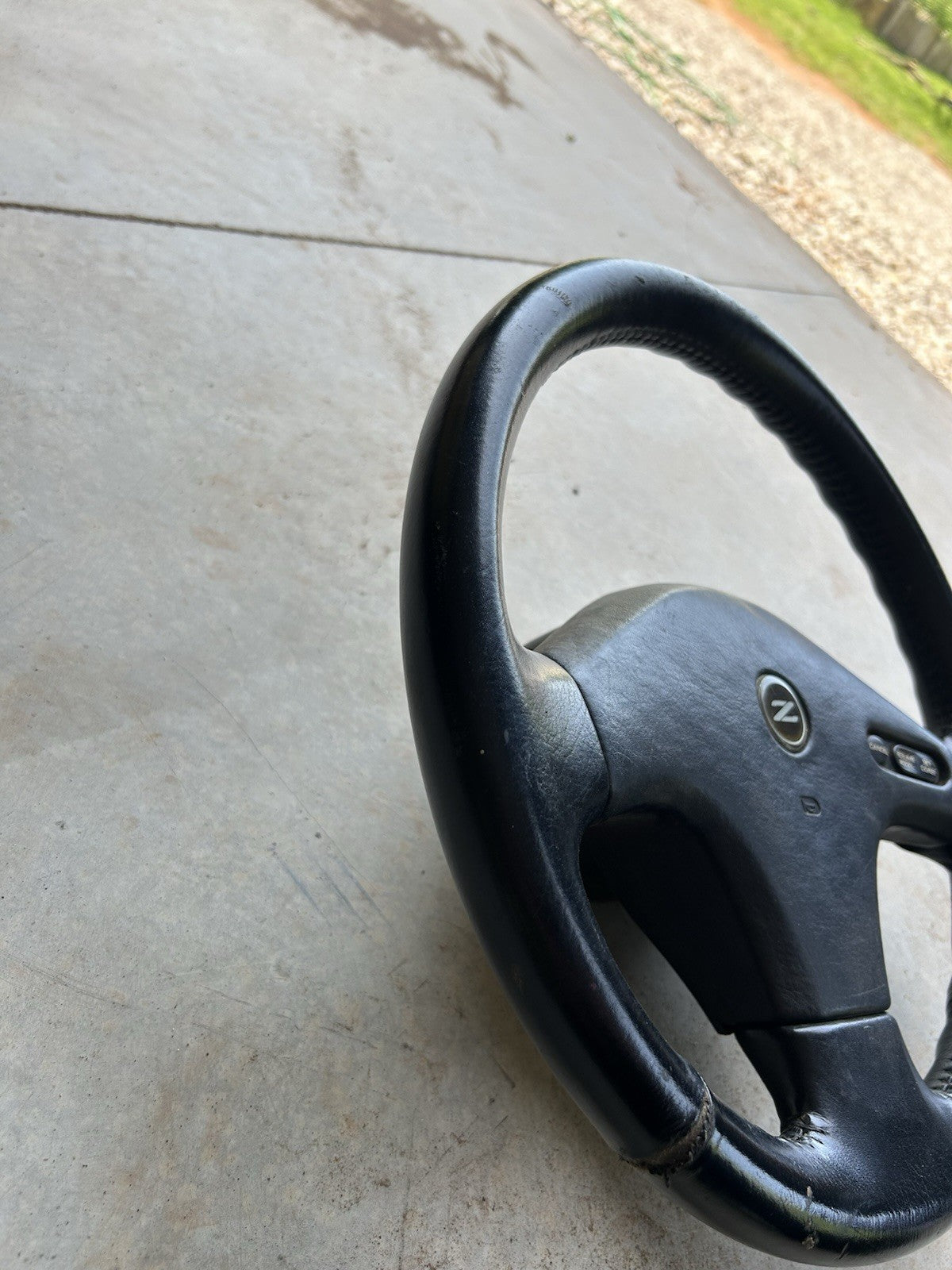 90-96 Nissan 300zx Z32 Steering Wheel & Cruise Horn Buttons OEM W/ Emblem