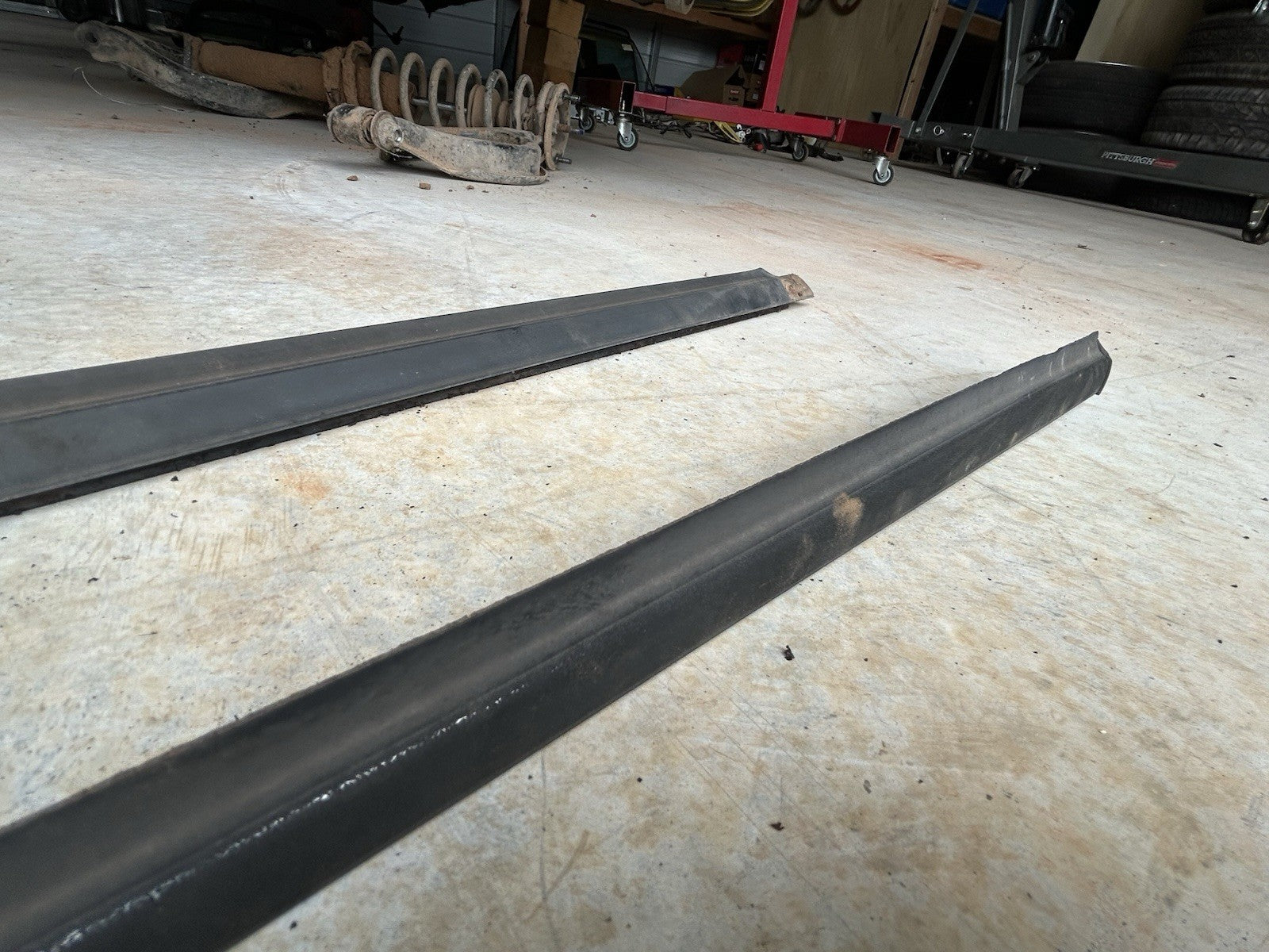 90-96 NISSAN 300ZX Z32 2+0 SET OF 2 DOOR WINDOW WEATHERSTRIP SEAL MOLDING OEM