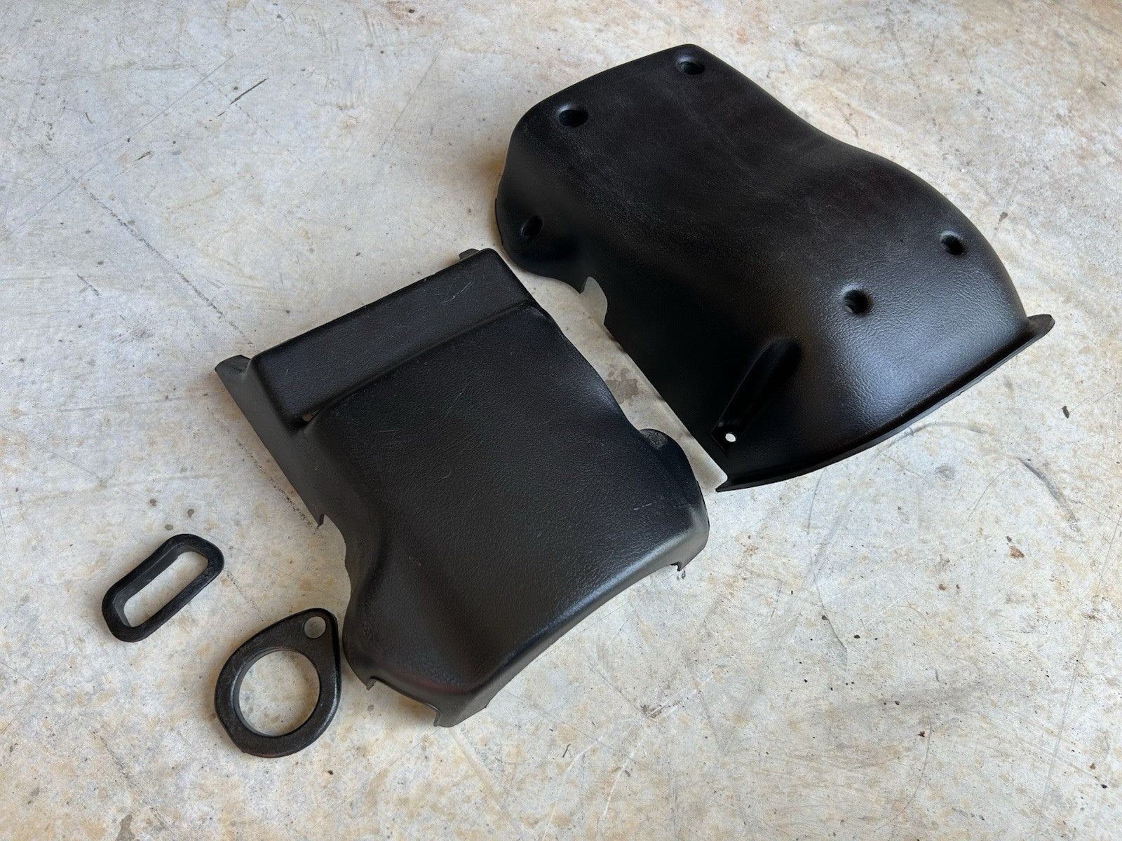 89-94 Nissan 240sx Steering Column Upper & Lower Clamshell Covers S13- GOOD Cond