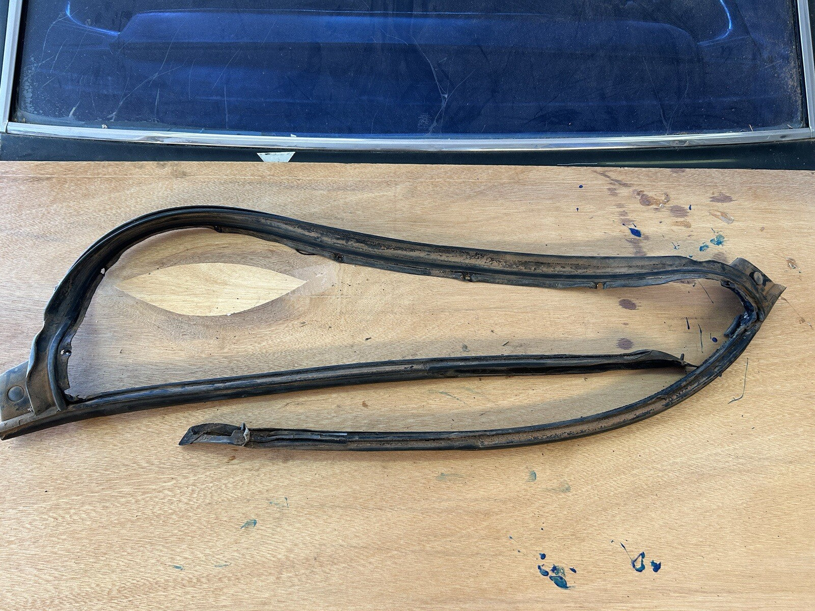 1991-1994 Nissan 240SX Convertible VERT OEM Rubber Weatherstrip Top To Roof Seal