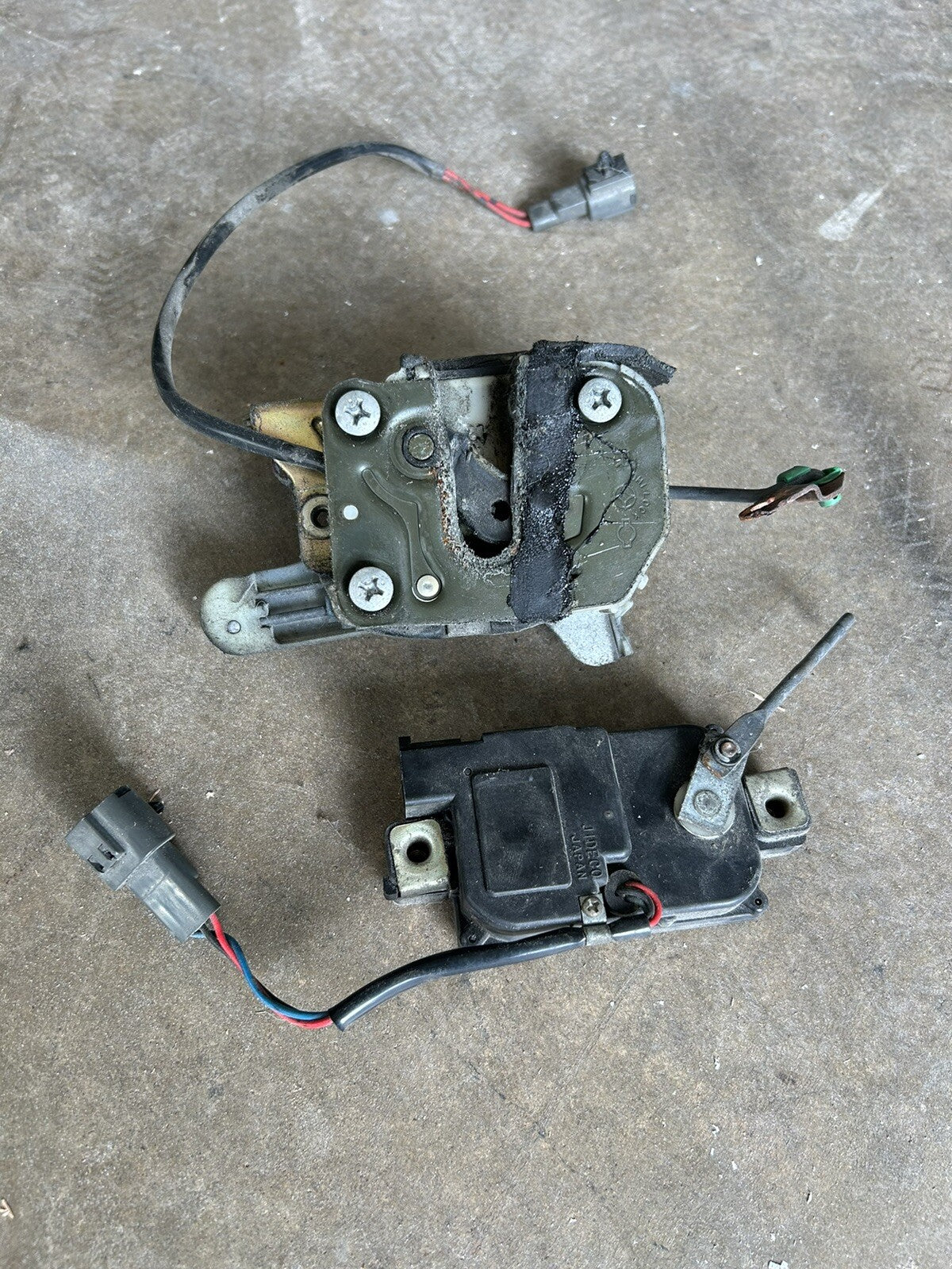 1989-1994 Nissan 240SX S13 Right Power Door Latch OEM W/ Actuator
