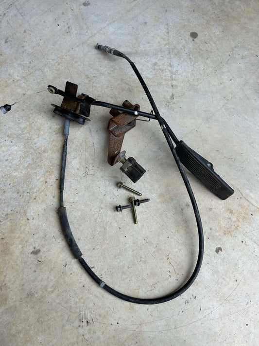 90-96 Nissan 300zx Z32 OEM Gas Accelerator Pedal Assembly Throttle W/ Bolts! Cab