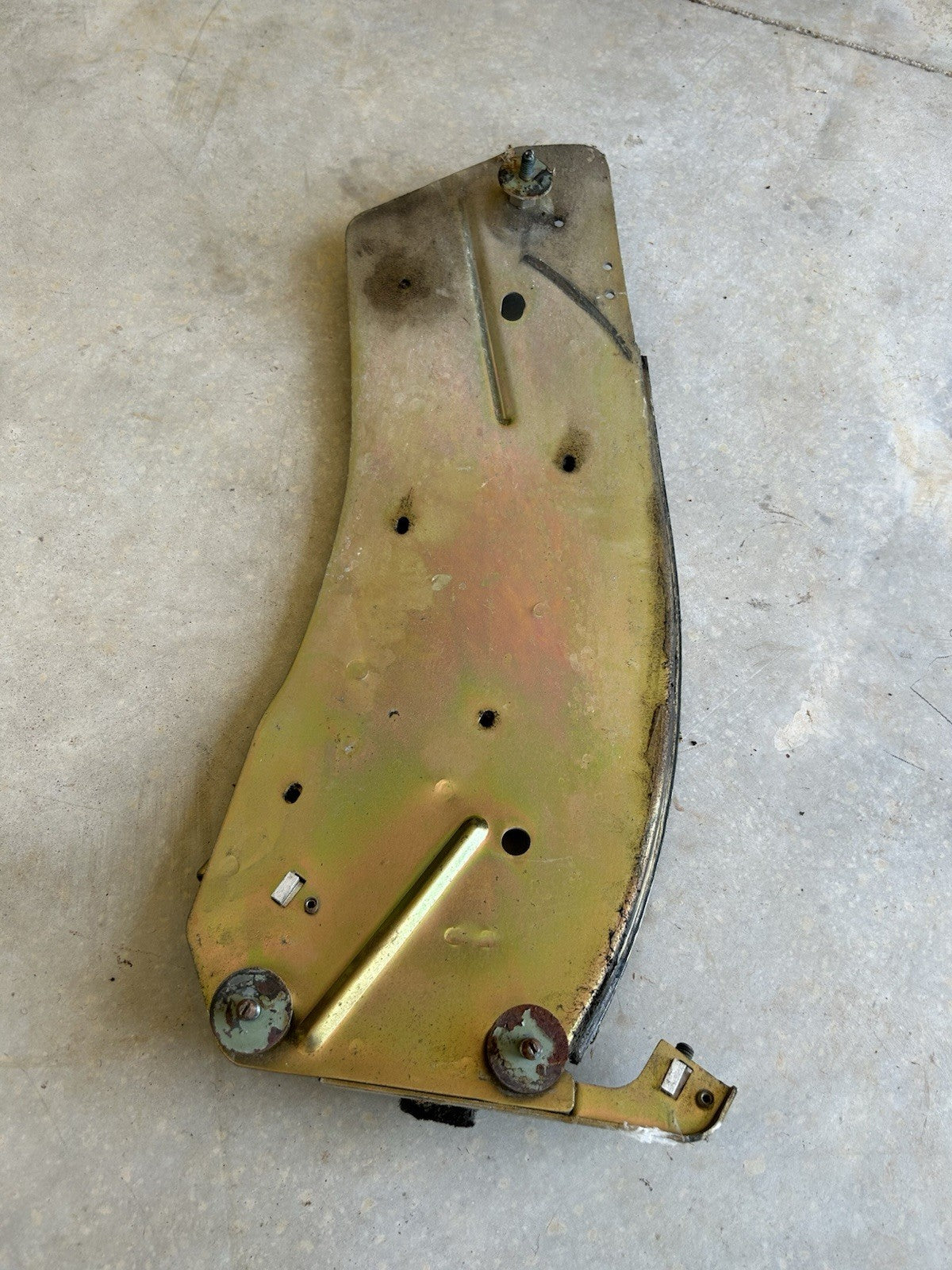 1992 1993 Nissan 240SX OEM Left Rear Quarter Glass Track Only Regular VERT LR