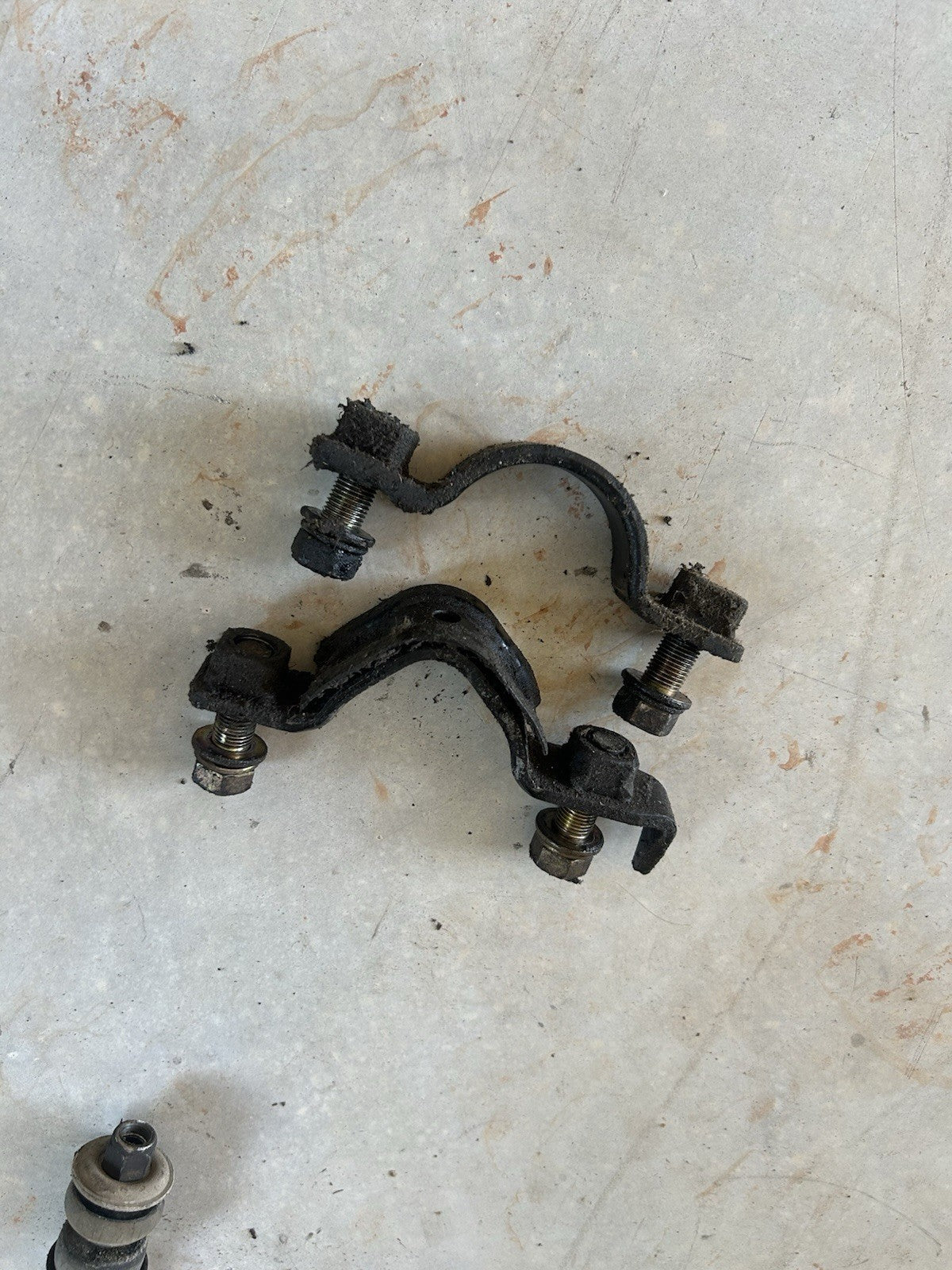 95-98 Nissan 240sx S14 Steering Rack Mount Brackets Bracket Set Left Right OEM