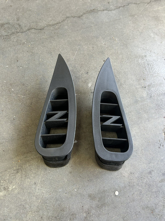 03-08 Nissan 350z Z33 Interior Dash HVAC Side Vents PAIR L/R