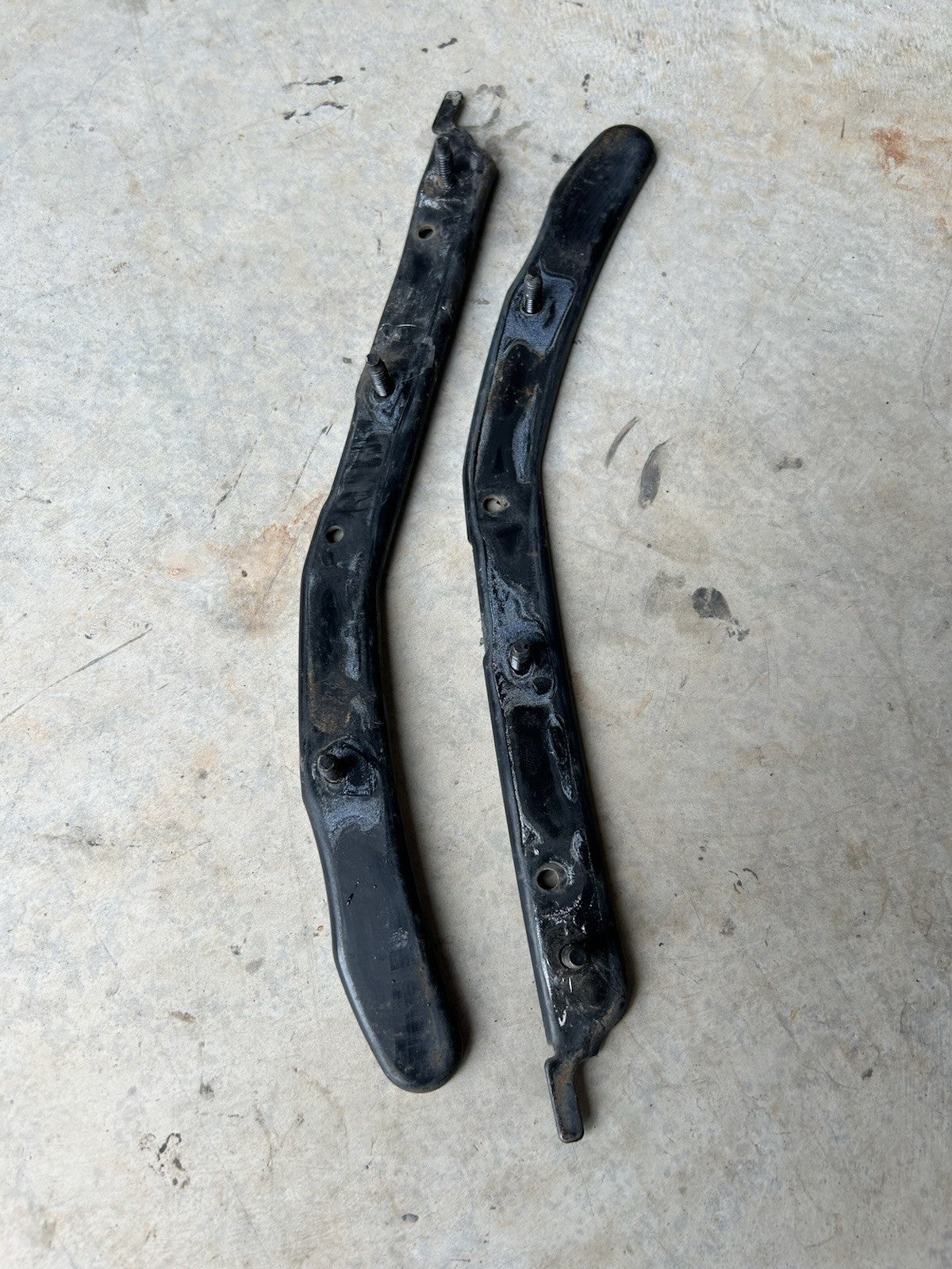 89-93 Nissan 240sx S13 Hatch Rear Bumper Side Mount Bracket Set Left Right OEM