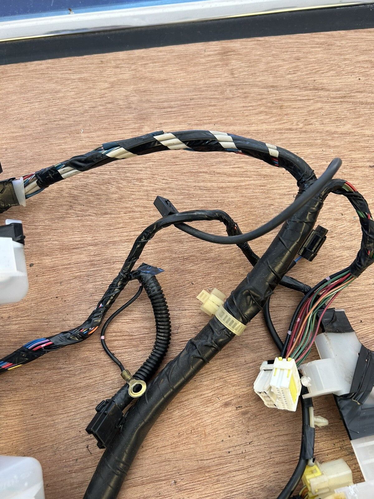 95-96 Nissan 240sx S14 Middle Body Harness Chassis Wiring inTerior Mid left