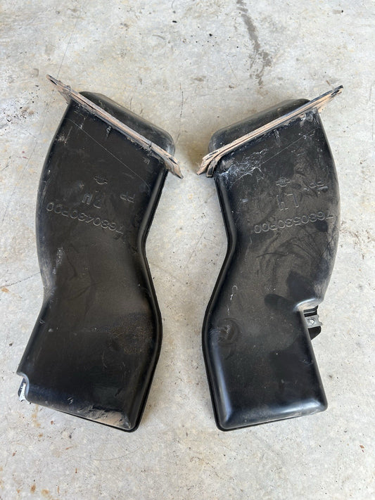 90-96 Nissan 300zx Z32 Rear RH & LH Side Quarter Panel Air Duct Vent OEM 0735
