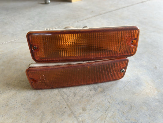 89-90 OEM Nissan 240sx S13 Passenger & Driver Front Turn Signal Lights Pignose