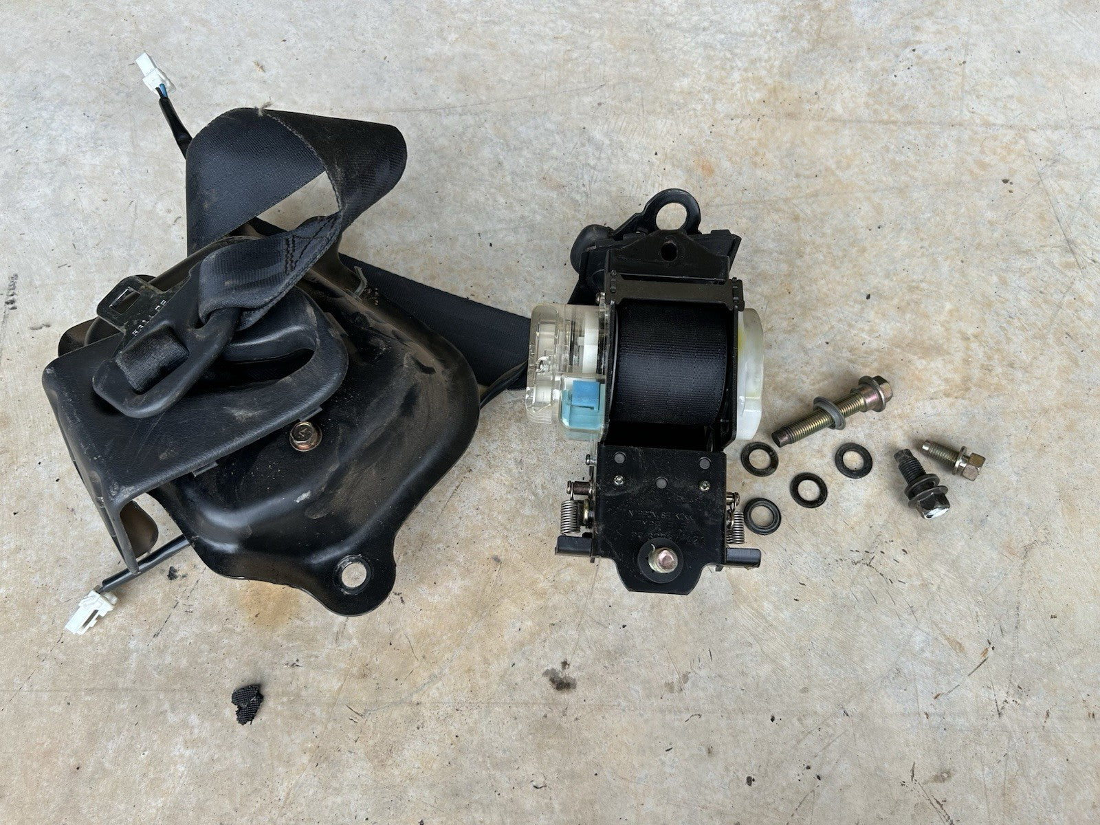90-96 Nissan 300ZX Front Seat Belt RH Right 2+0 Z32 Black Passenger Front