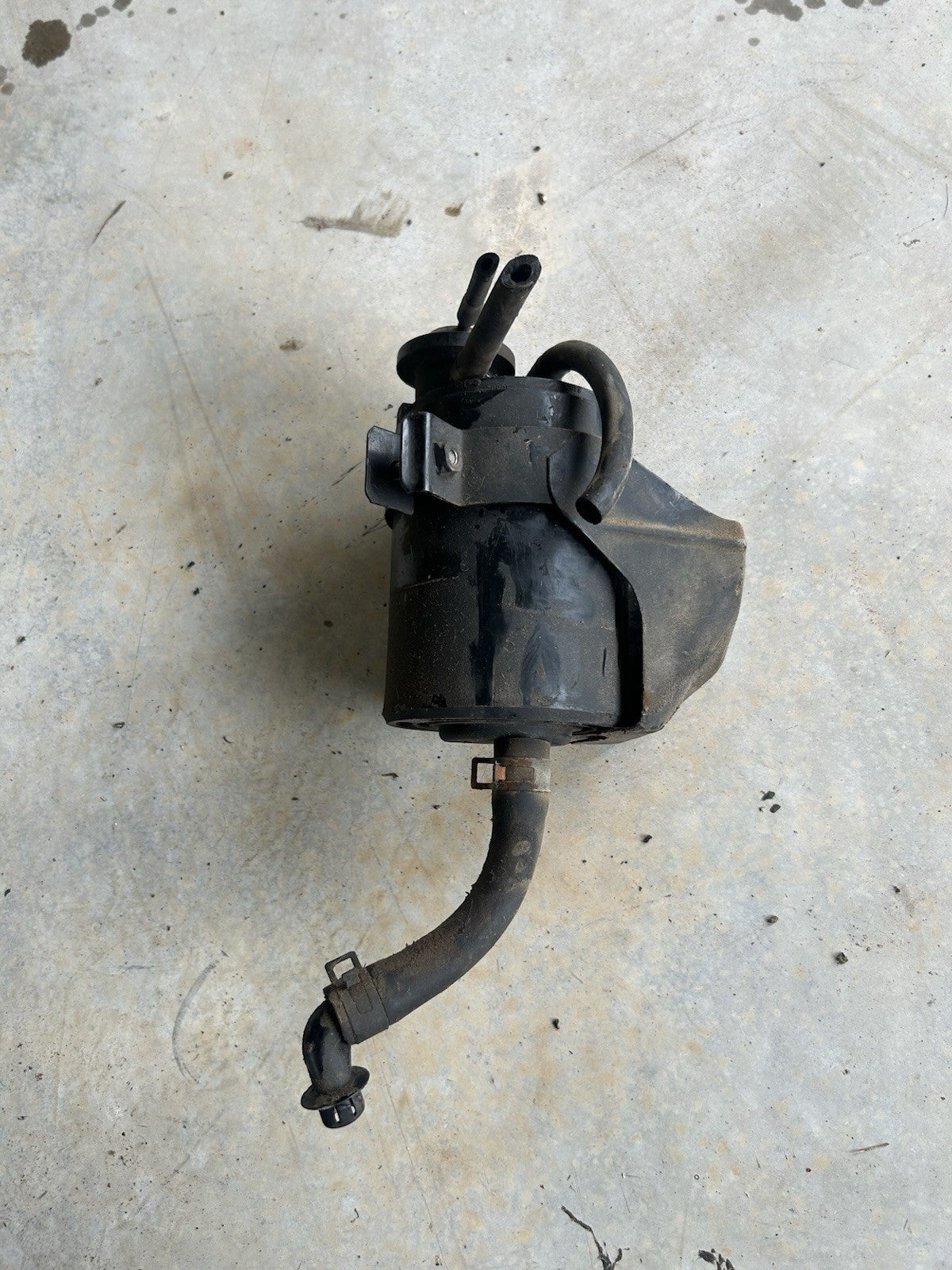 1989-1993 Nissan 240sx S13 Fuel Vapor Canister OEM Engine Bay
