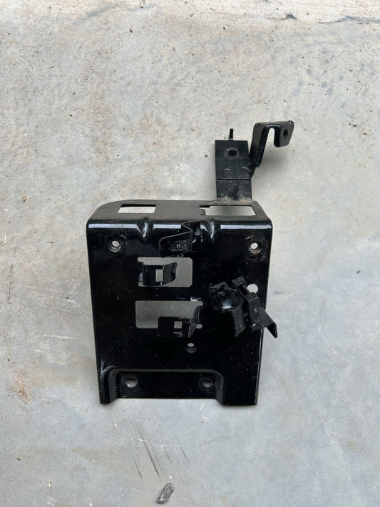 89-94 Nissan 240SX S13 Engine Bay Fuse Relay Box Bracket RF Holder USED