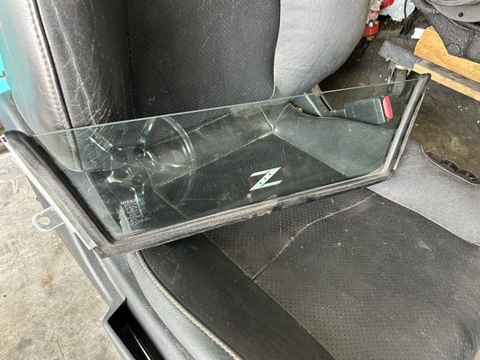 03-08 Nissan 350z Z33 Center Rear Convertible Deflector Screen Glass OEM 0469