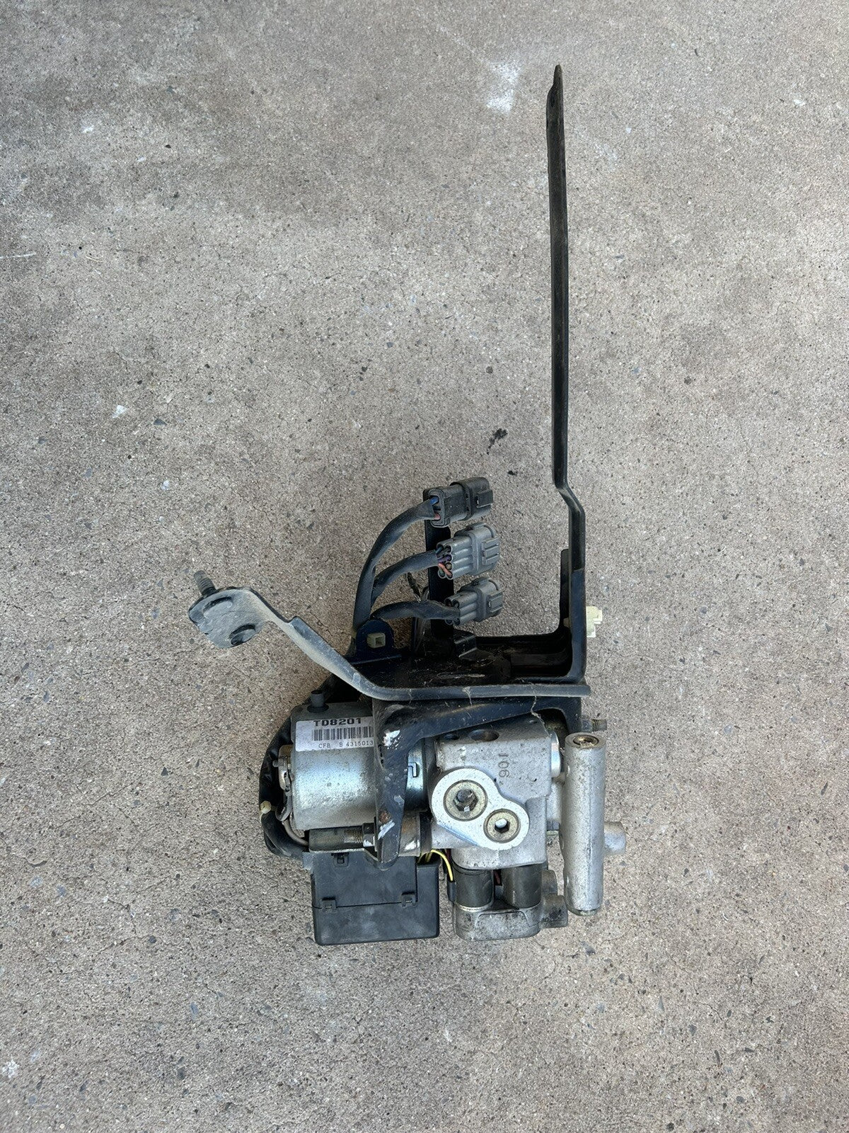 95-96 NISSAN 240Sx S14 OEM ABS Pump Module Assembly - Anti Lock Brake Unit