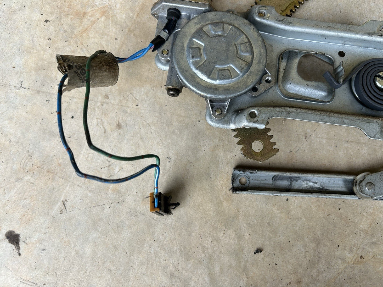 90-96 NISSAN Z32 300ZX COUPE RIGHT PASSENGER DOOR WINDOW REGULATOR- TESTED