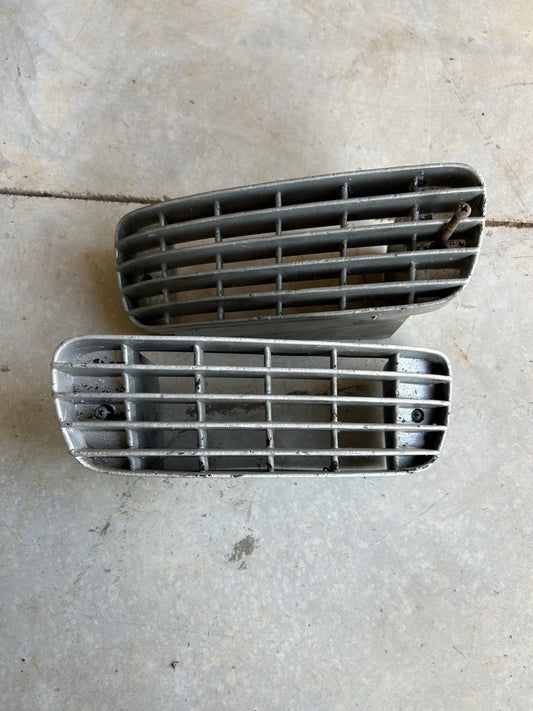 91-94 Nissan 240sx Right Front Bumper Lower Grille Cover S13