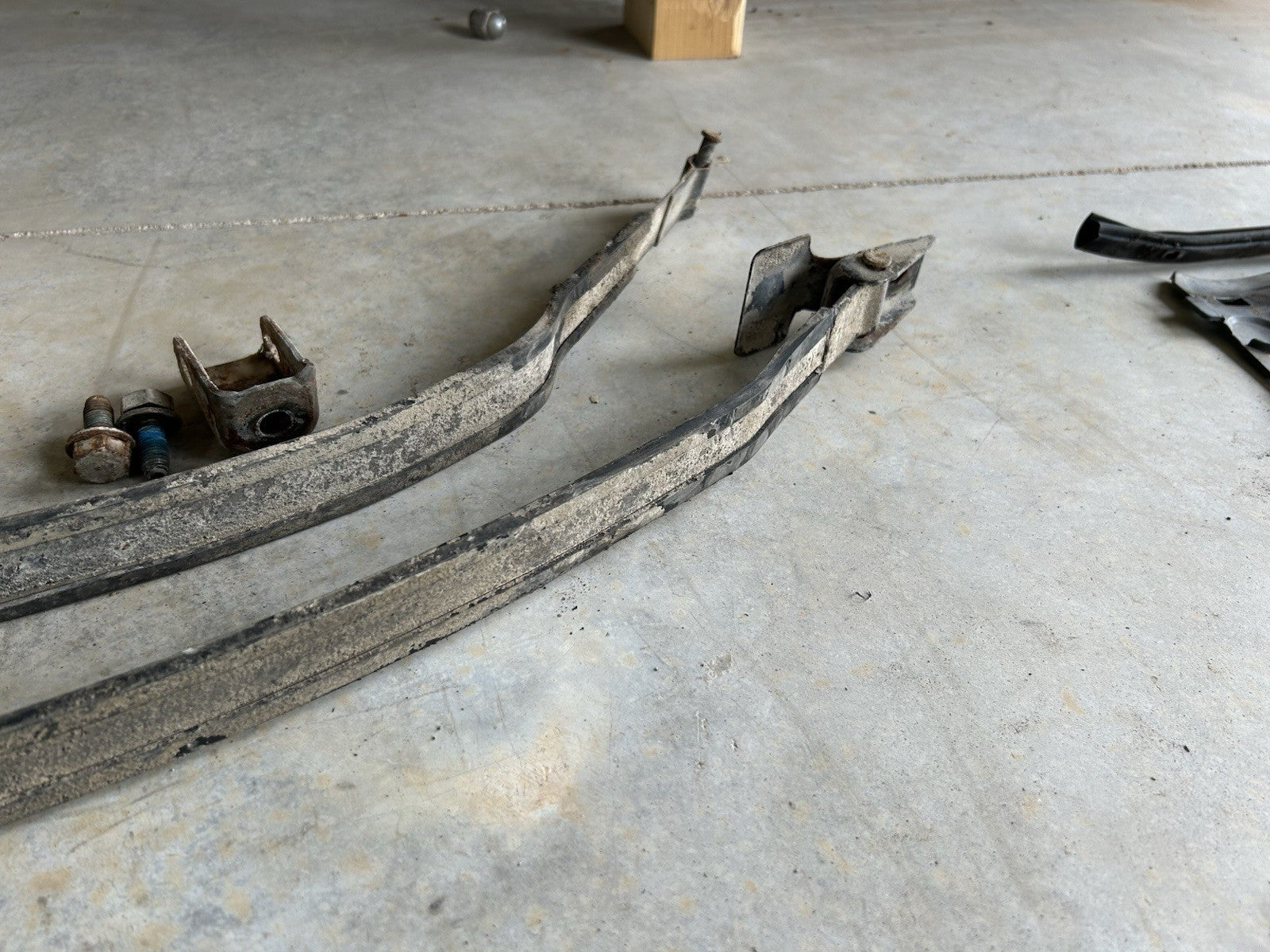 89-94 Nissan 240sx S13 OEM Gas Fuel Tank Reservoir Mount Straps PAIR