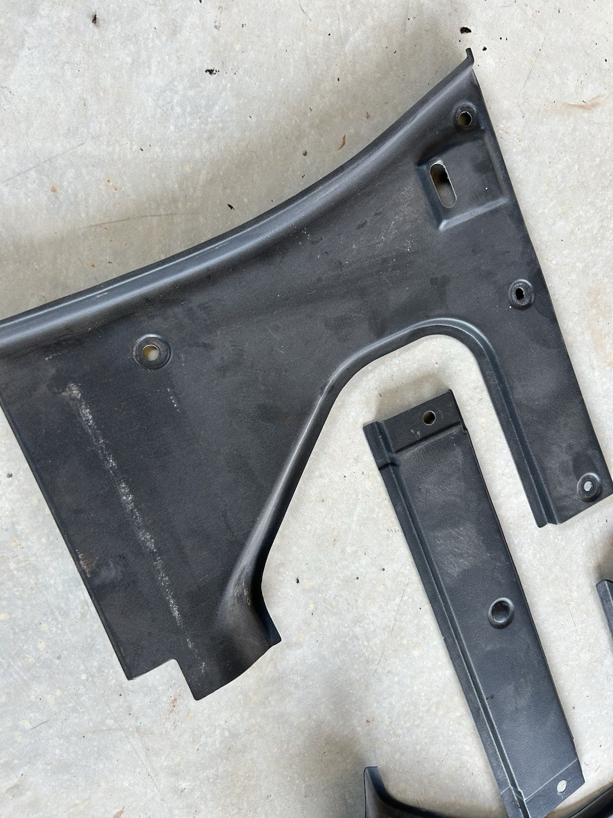 89-94 Nissan 240sx Coupe Right Trunk Opening Trim S13 Rear Seat Plastic Cover
