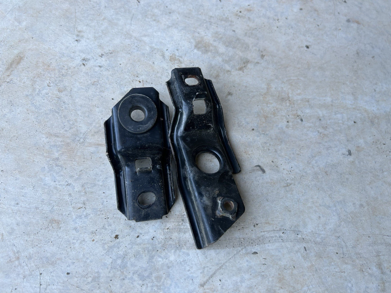 1989-1994 NISSAN 240SX S13 OEM UPPER RADIATOR BRACKETS SET LEFT /Right 