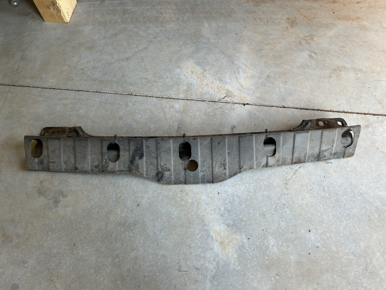 91-94 Nissan 240sx S13 OEM Sharknose Front Bumper Center Mount Brackets