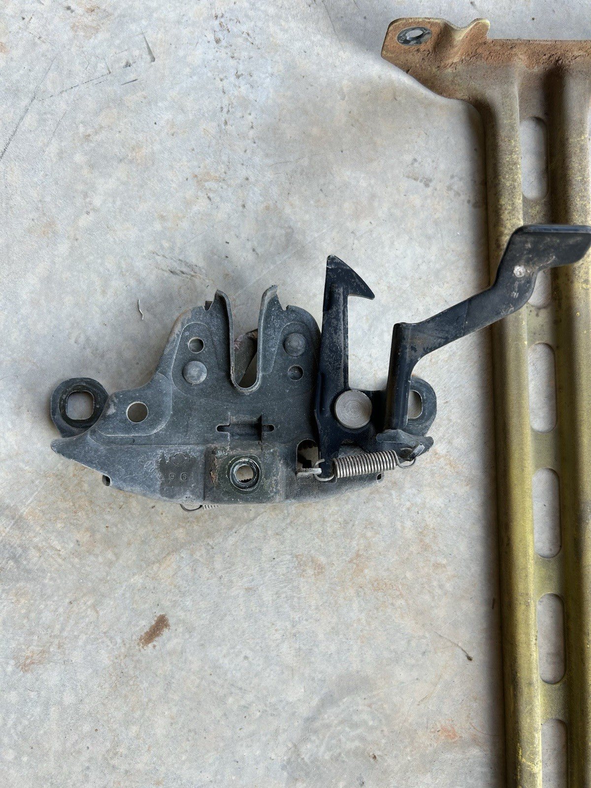 90-95 Nissan 300ZX Z32 Hood Latch SUPPORT BRACE BRACKET W/ LATCH OEM