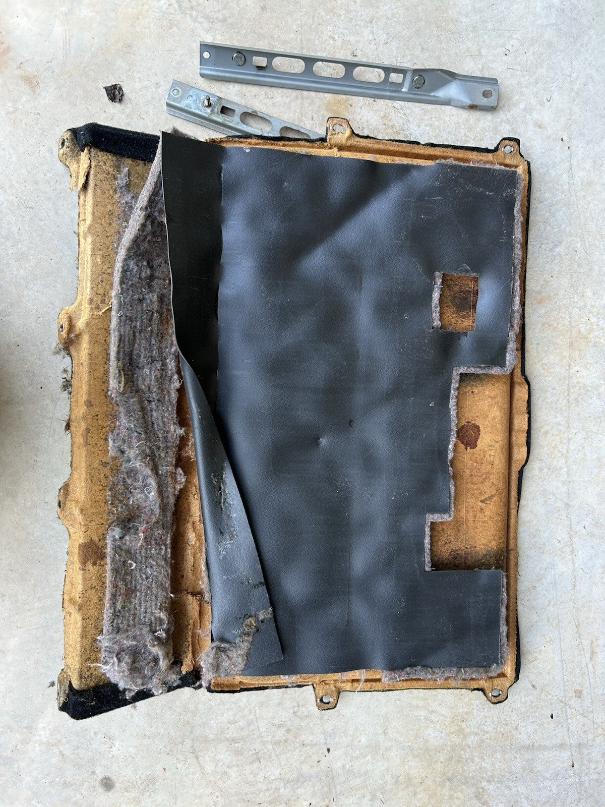 90-96 Nissan 300ZX Z32 OEM Parcel Tray Rear RARE 2+0 Center Bin DAMAGED