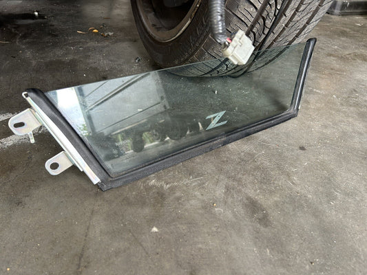 03-08 Nissan 350z Z33 Center Rear Convertible Deflector Screen Glass OEM 0469